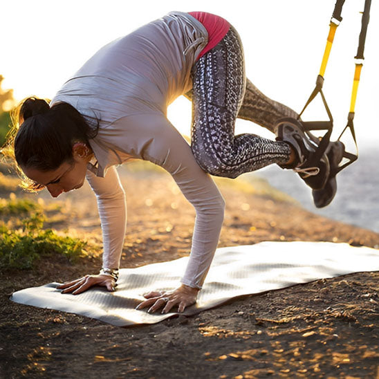 Elastique musculation dehors femme mains